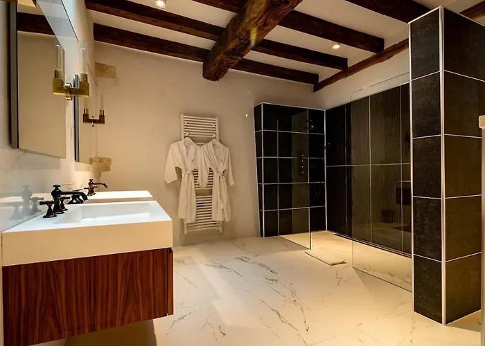 Chateau Belet * Saint-Aquilin