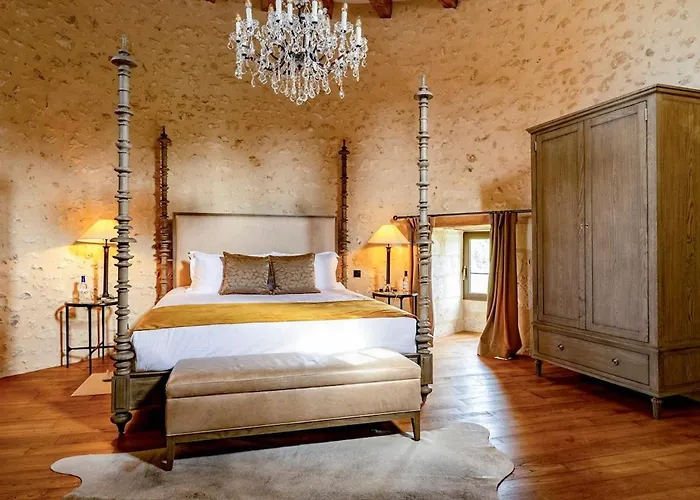 Chateau Belet Vila *