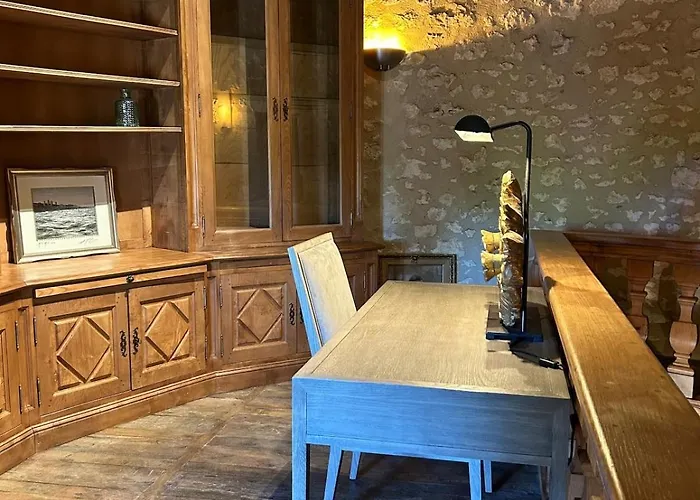 Chateau Belet Saint-Aquilin