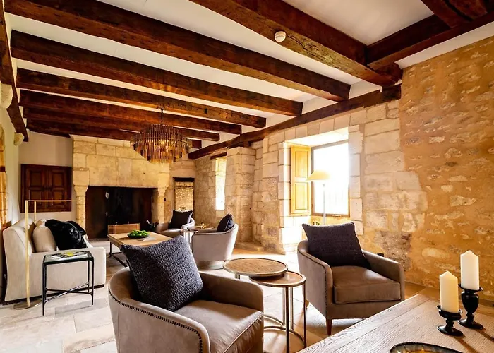 Chateau Belet Saint-Aquilin