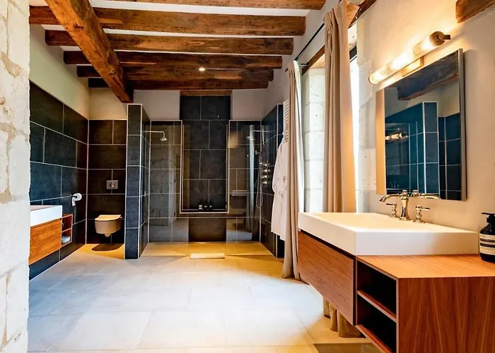 Chateau Belet Vila Saint-Aquilin